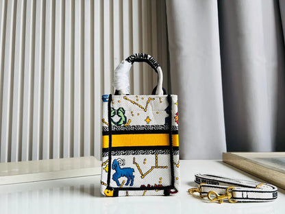 クリスチャン・ディオール ミニブックトート フォンバッグ