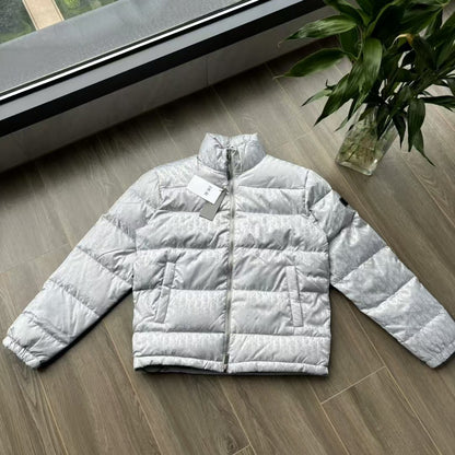 【DIOR公式 旗艦店】（ディオール ） ダウンジャケット、ご好評に付き再入荷！