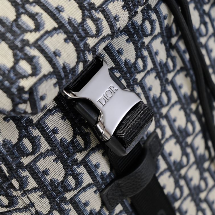 ディオール エクスプローラー バックパック ベージュ＆ブラック オブリーク ジャカード – DIO021