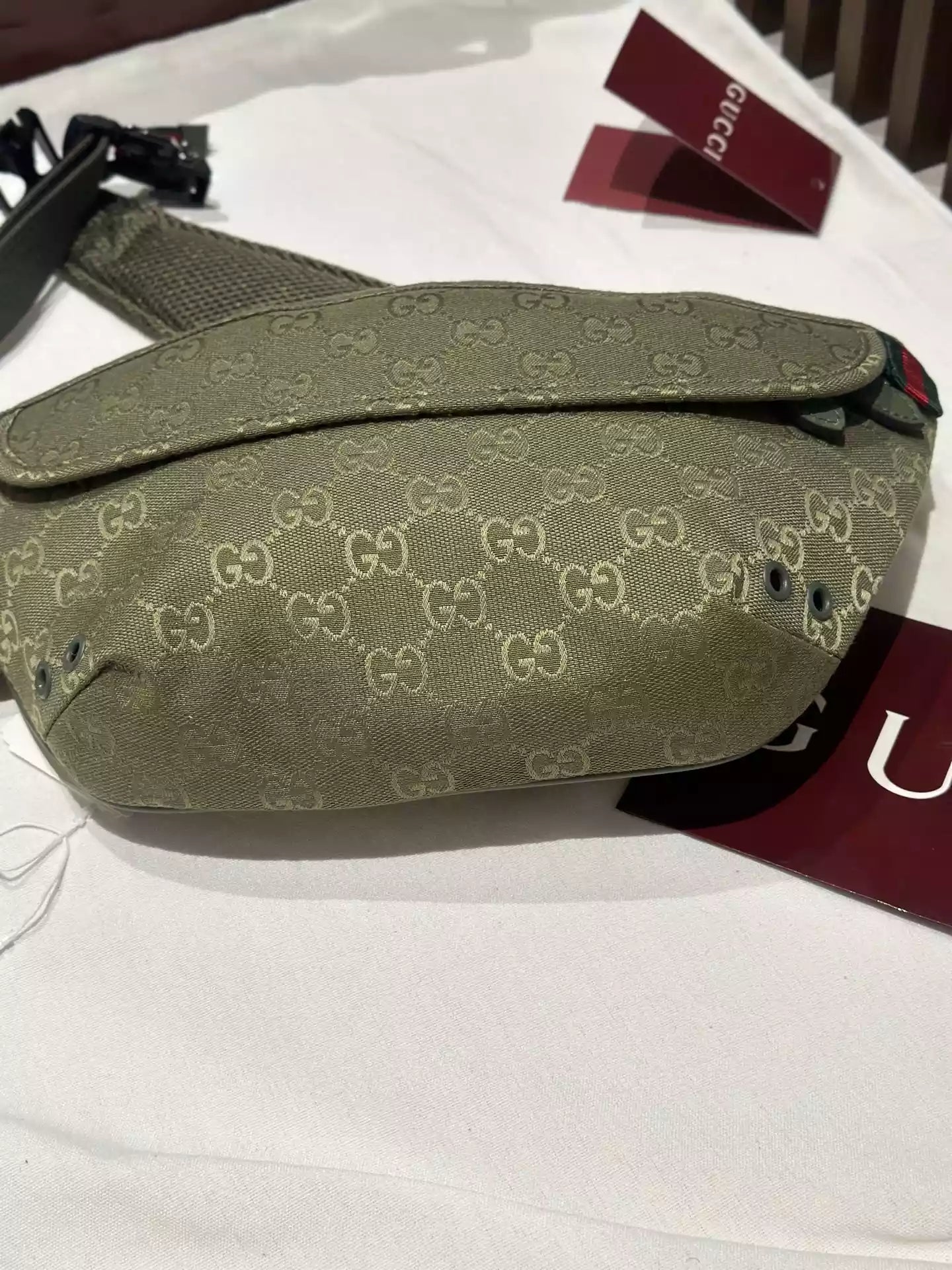 ベージュGGキャンバスのプリント入りラージベルトバッグ – BG066