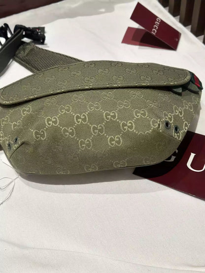 ベージュGGキャンバスのプリント入りラージベルトバッグ – BG066