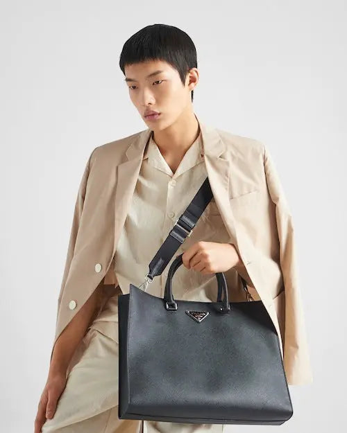 ★PRADA直営店★ブラック サフィアーノレザー トートバッグ