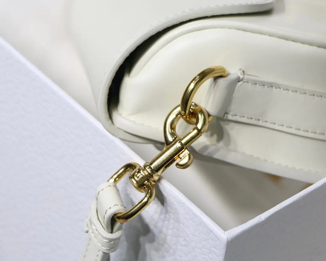 クリスチャン・ディオール ボビー イーストウエスト バッグ