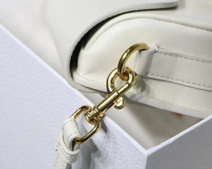 クリスチャン・ディオール ボビー イーストウエスト バッグ