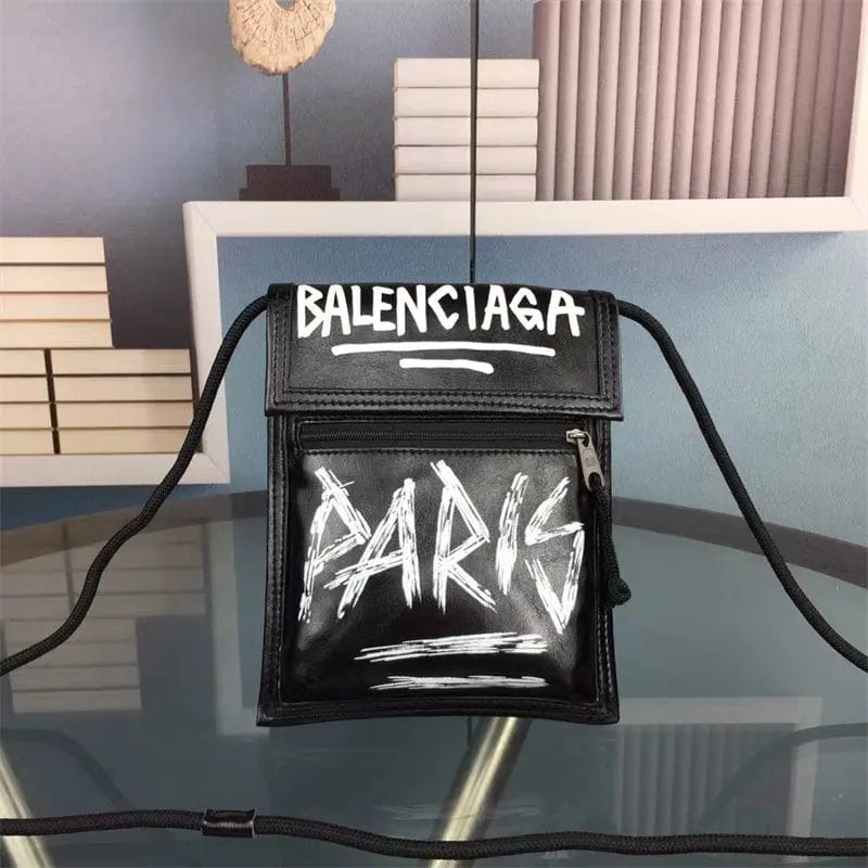 BALENCIAGA EXPLORER ストラップ付きスモールポーチ