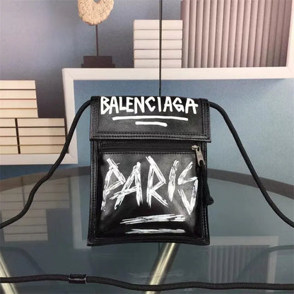 BALENCIAGA EXPLORER ストラップ付きスモールポーチ