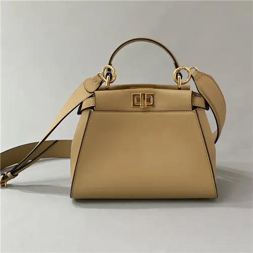 フェンディ ピーカブー ミニバッグ