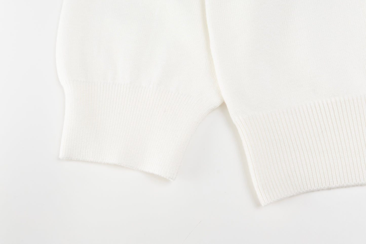 【PRADA旗艦店】プラダ セーター ご好評に付き再入荷！