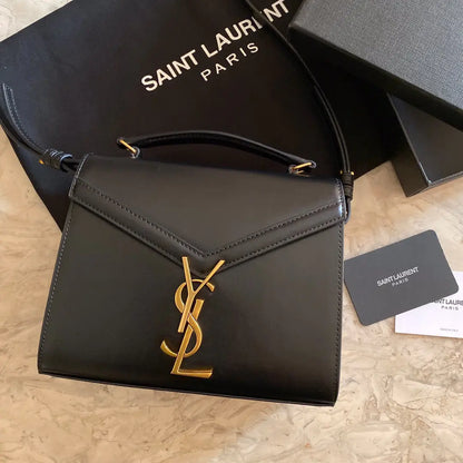 カサンドラ モノグラム クラスプバッグ マットパイソン