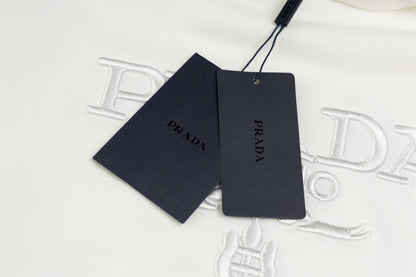 【Prada旗艦店】( プラダ ) パーカー ご好評に付き再入荷！