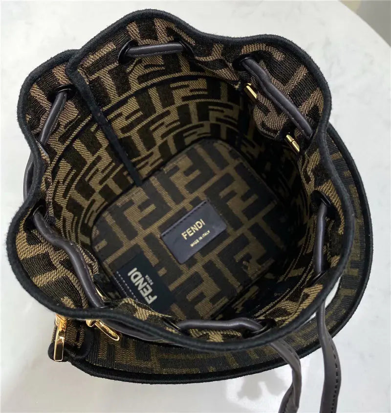 フェンディ モン トレゾール ミニバッグ