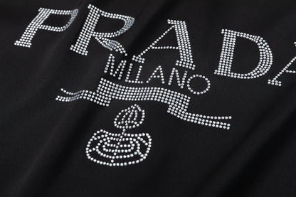 【PRADA 公式旗艦店】プラダ シャツ ご好評に付き再入荷 241119