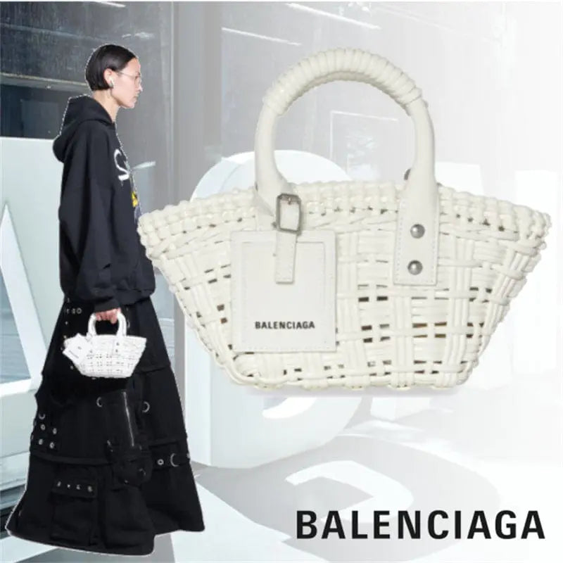 Balenciaga BISTRO XXS ストラップ付きバスケット ホワイト6780282IE3Y9000