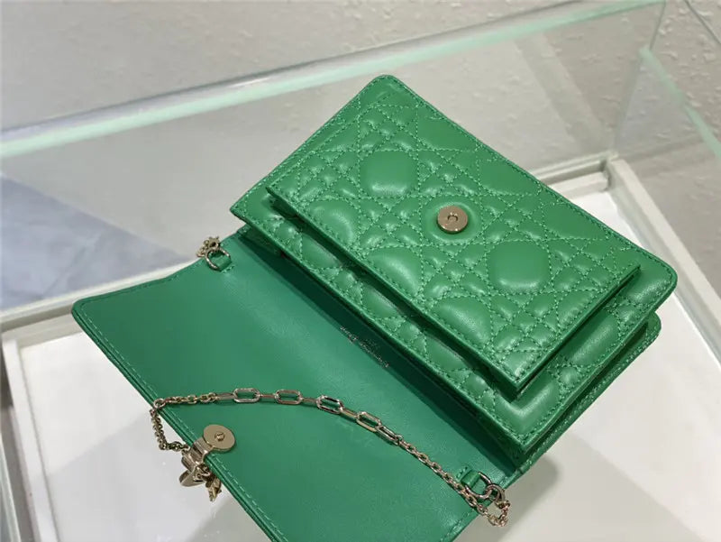 レディディオールクラッチ