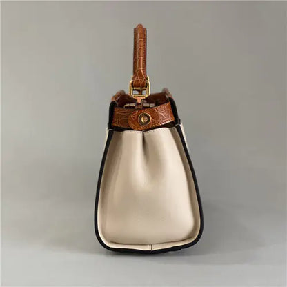 フェンディ ピーカブー ミニバッグ