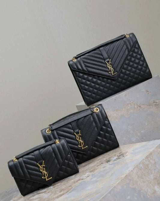 YSL 600185 エンベロープ ミディアム キルティング グレイン・ド・プードル エンボスレザー ブラック ゴールド