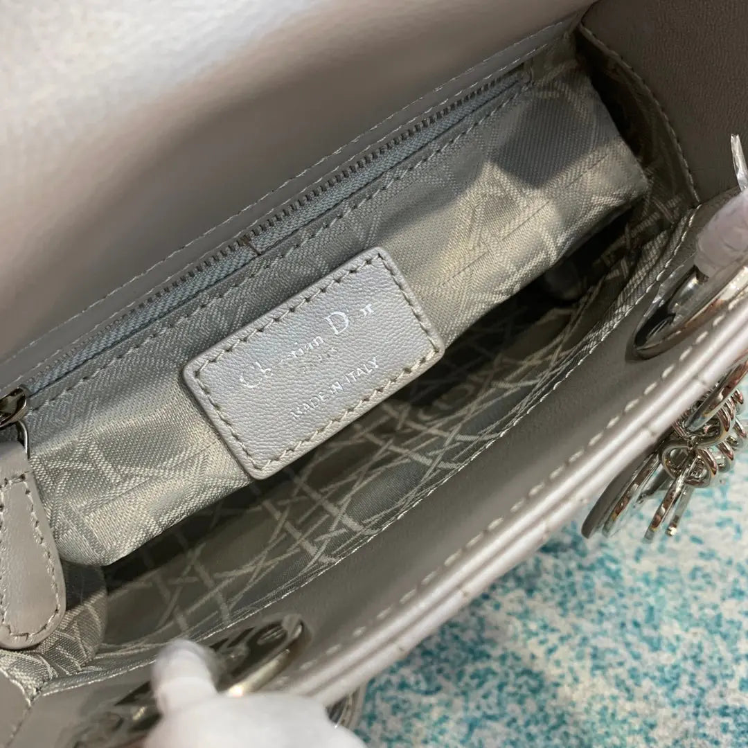 クリスチャン・ディオール ミニ レディ ディオール バッグ