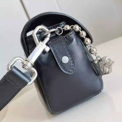 カーゴ ウェアラブルウォレット ブラック カーフレザー M13989 – LW276