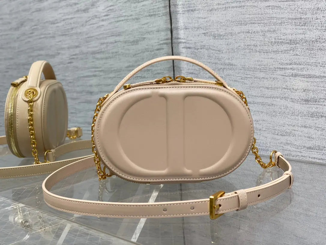 クリスチャン・ディオール シグネチャー オーバル カメラバッグ