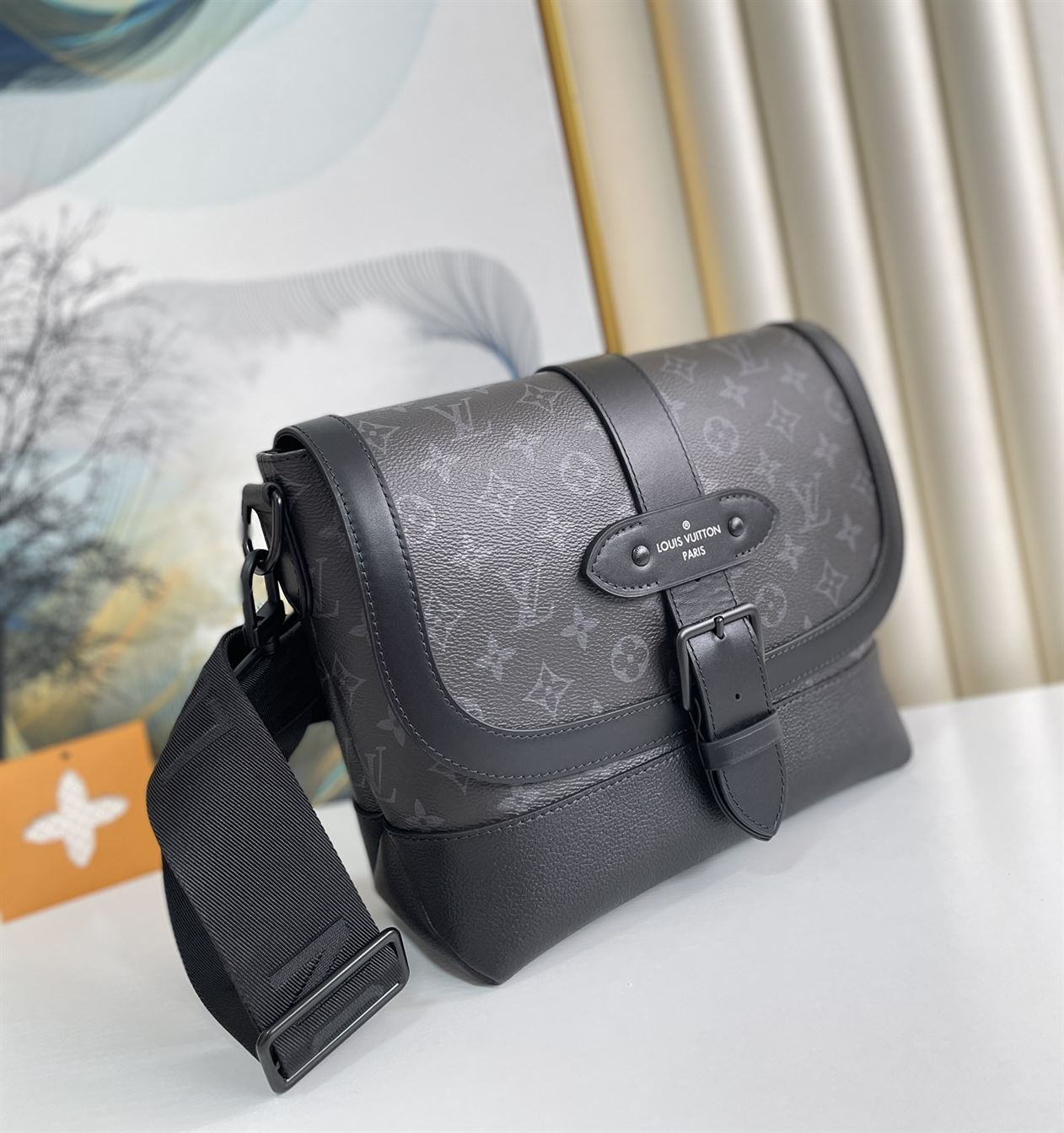 ルイ・ヴィトン ソミュール メッセンジャー モノグラム エクリプス キャンバス – LVB067