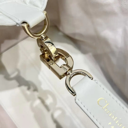 ミディアム レディ ディオール バッグ