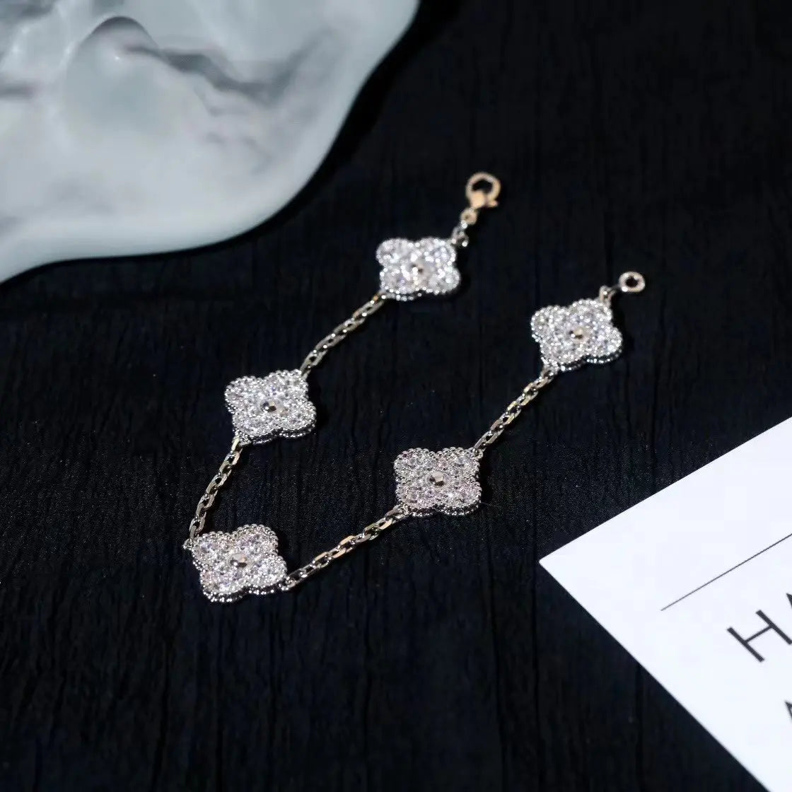 ヴァン クリーフ＆アーペル 四つ葉のクローバー フルダイヤモンド ブレスレット