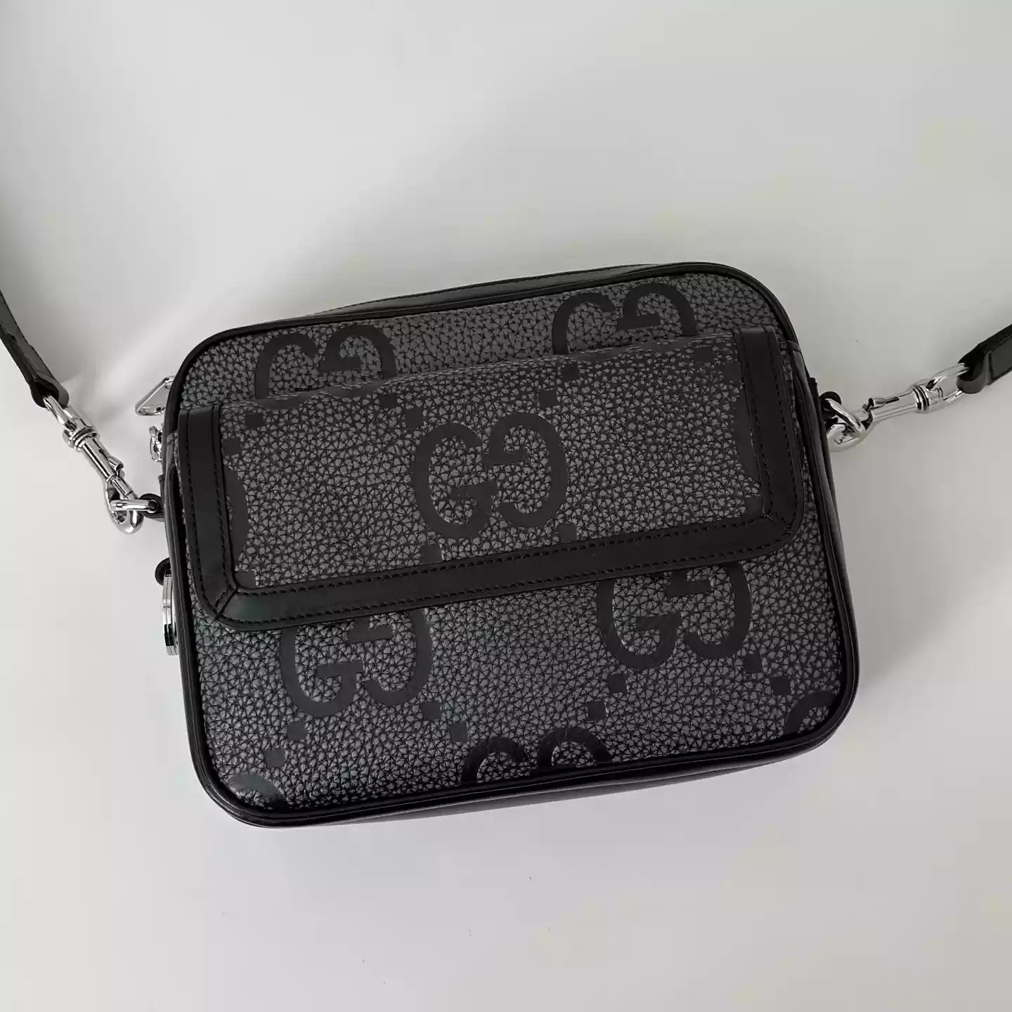 GGジャンボ スモール クロスボディバッグ（グレー＆ブラック GGレザー） – BG077