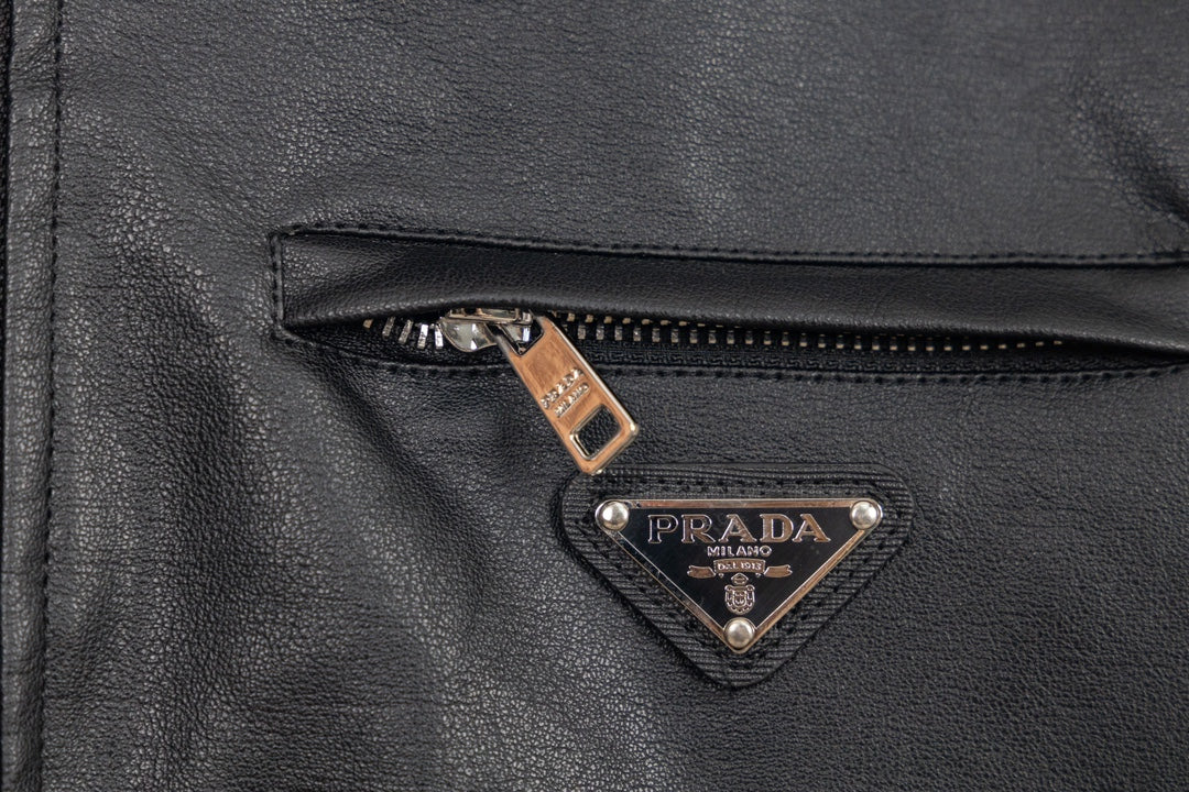 【PRADA旗艦店】プラダ ジャケット ご好評に付き再入荷！