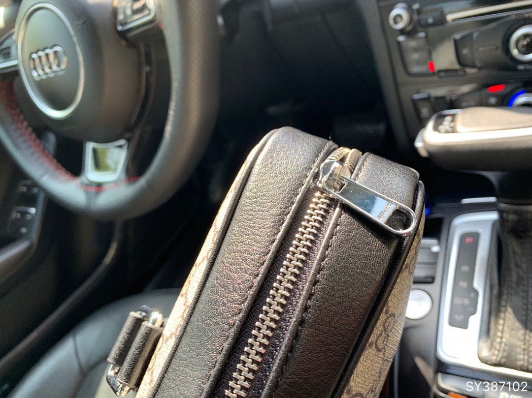 GUCCI 〔グッチ 〕ハンドバッグ