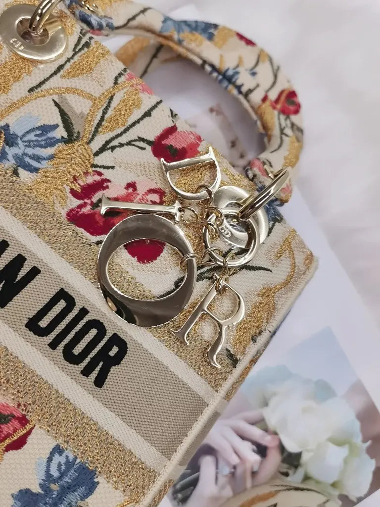 レディディオール