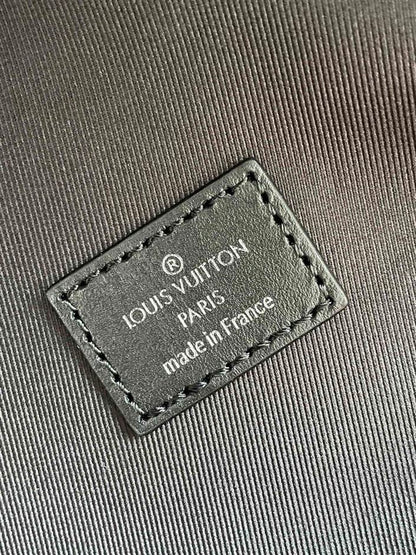 ルイ・ヴィトン ディスカバリー・バックパック PM モノグラム・エクリプス – LVB008