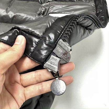 【MONCLER旗艦店】（モンクレール）ダウンベスト ご好評に付き再入荷！！