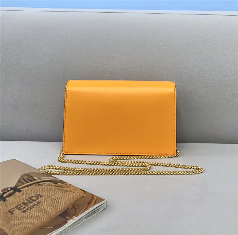 フェンディ チェーンウォレット