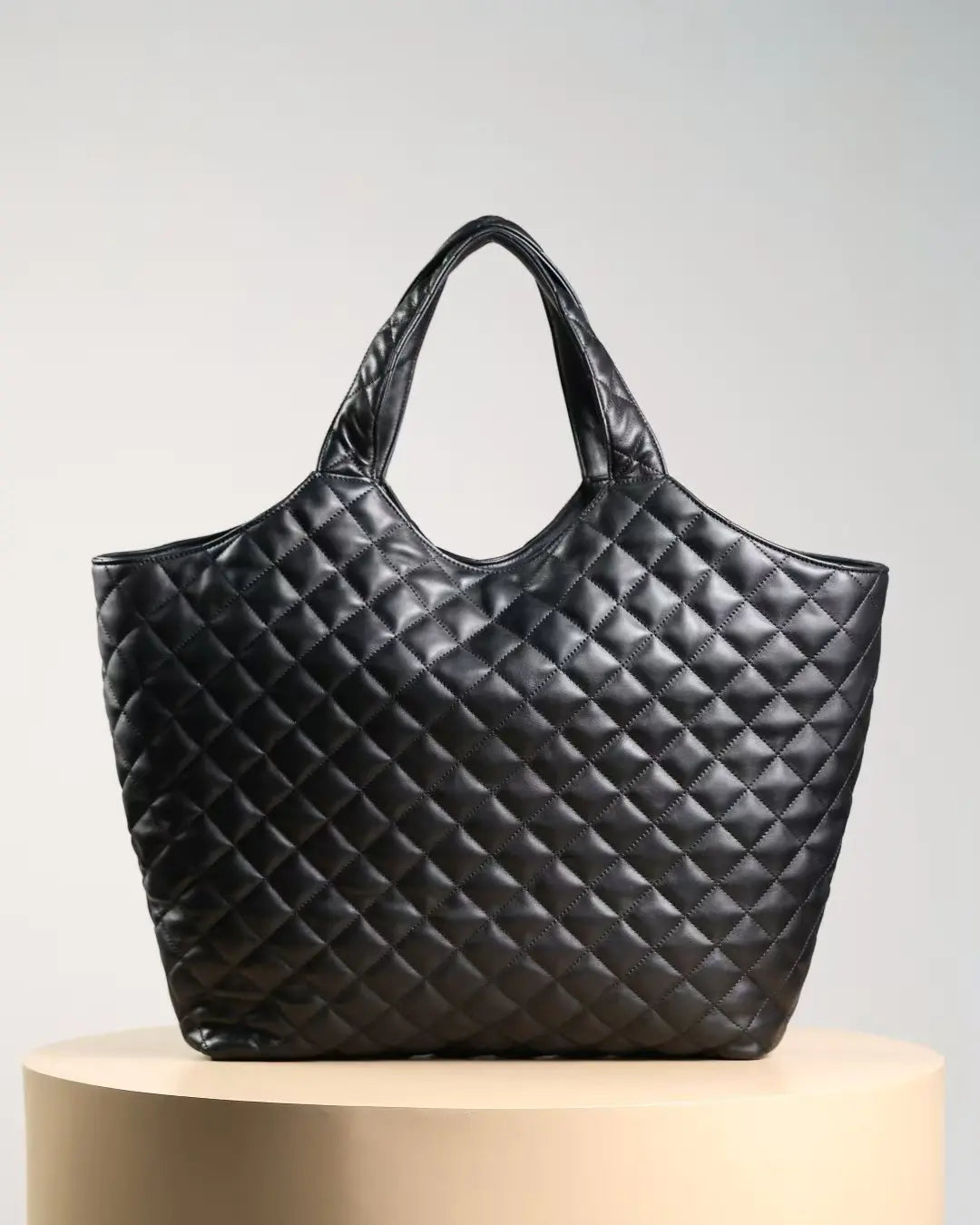 サンローラン ラムスキン キルティング マキシ イケア ショッピングトート ブラック