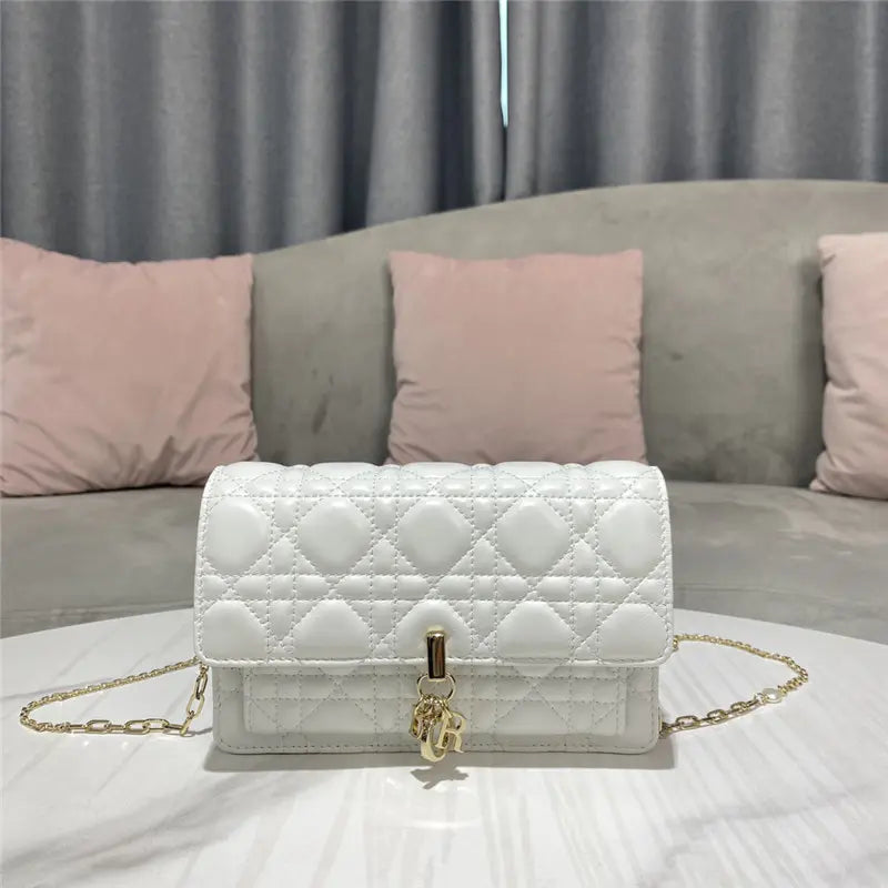 レディディオールクラッチ