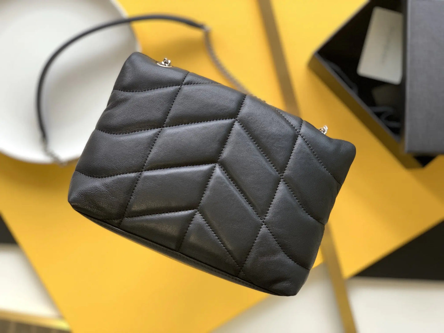 ジャージー素材のパファートイバッグ