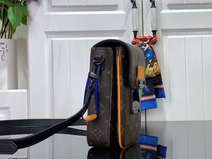 ルイ・ヴィトン Sロック バーティカル ウェアラブルウォレット – LVB057