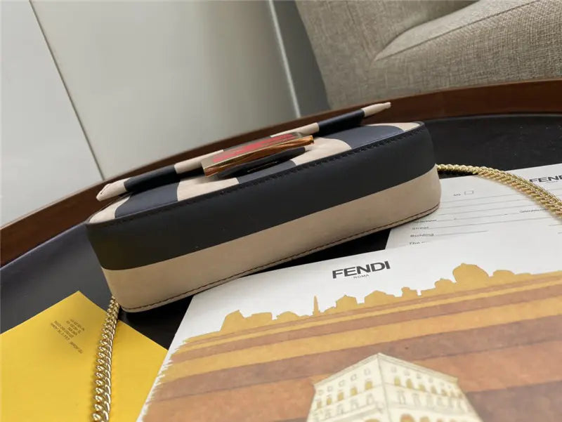 フェンディ ミニバゲット