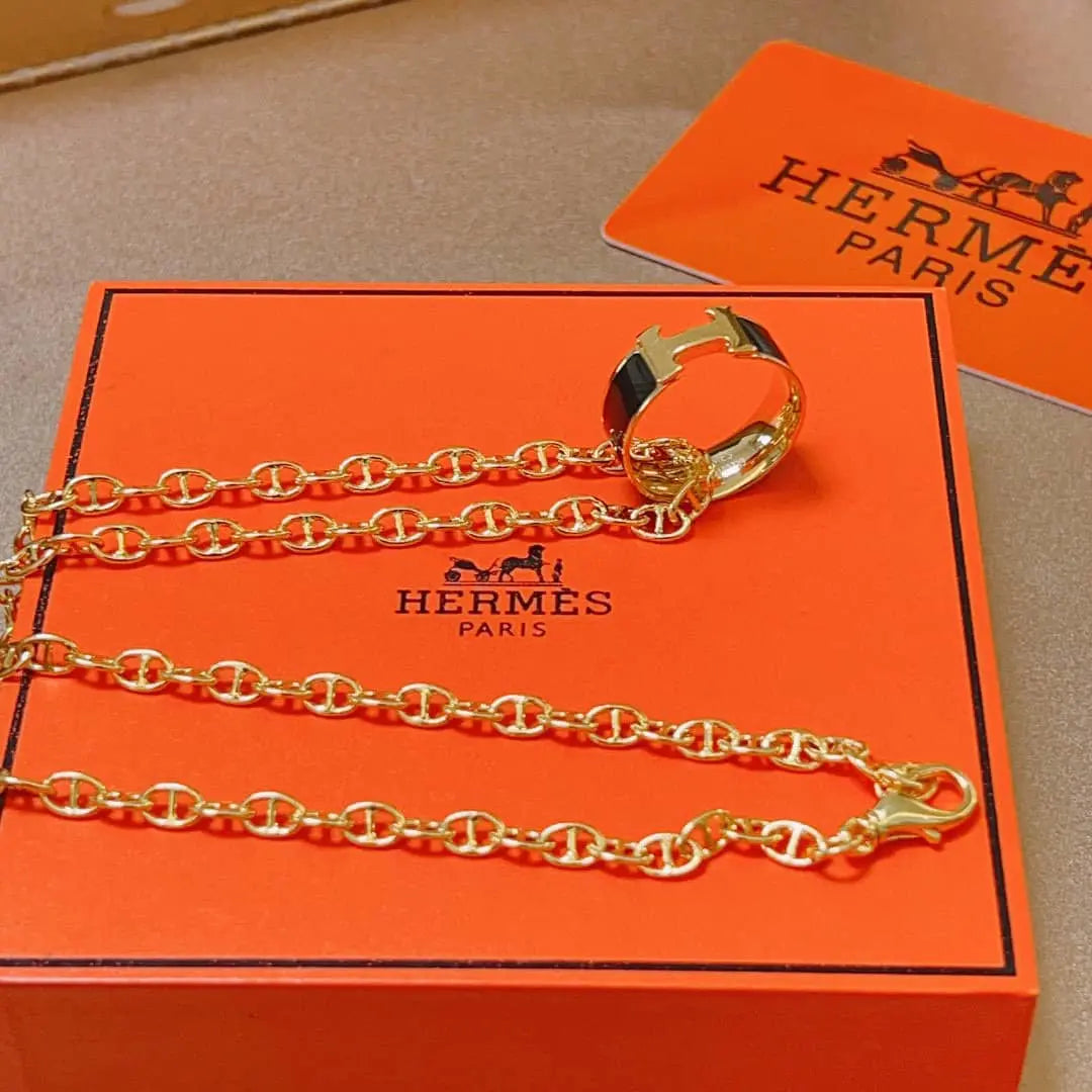 エルメスのロゴネックレスの偽物