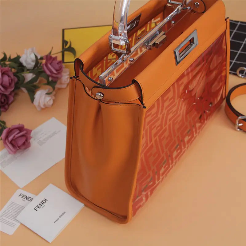 ピーカブー フェンディ オレンジ