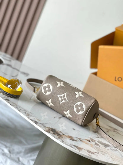 ルイ・ヴィトン M82890 ナノ・スピーディ