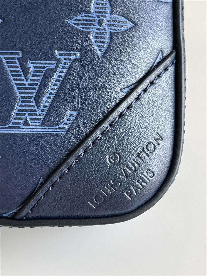 ルイ・ヴィトン デュオ・メッセンジャー モノグラム・シャドウレザー – LVB027