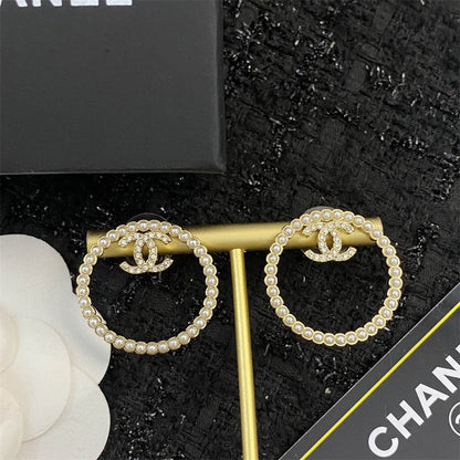 シャネルの大きなサークルパールラインストーンイヤリング
