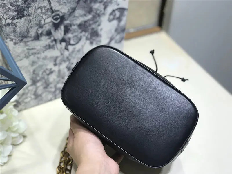 ミスディオール バケットバッグ