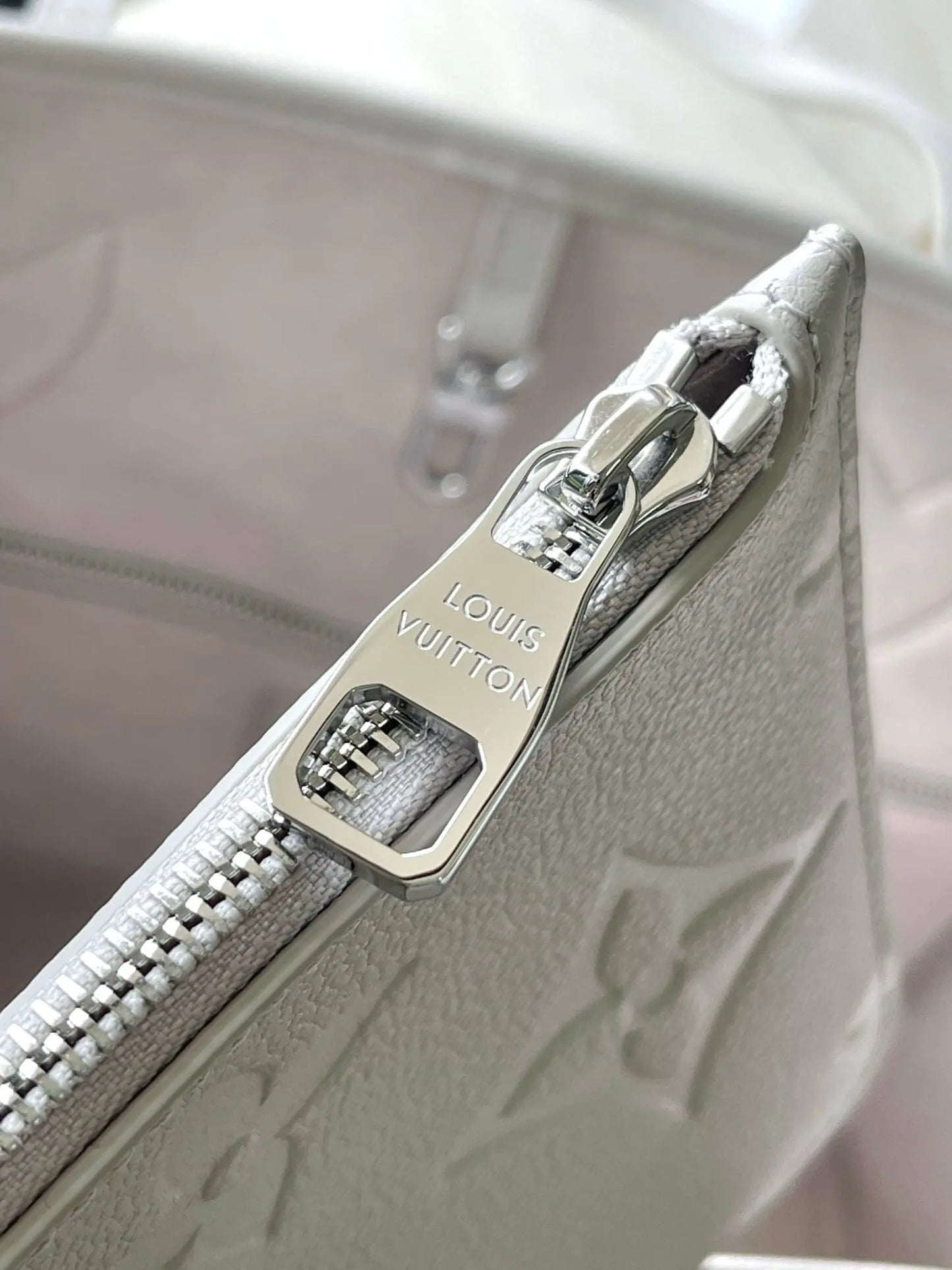 ルイ・ヴィトン M13758 ネヴァーフルMM