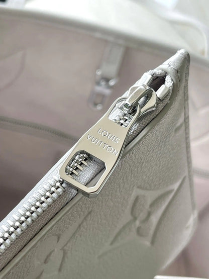 ルイ・ヴィトン M13758 ネヴァーフルMM
