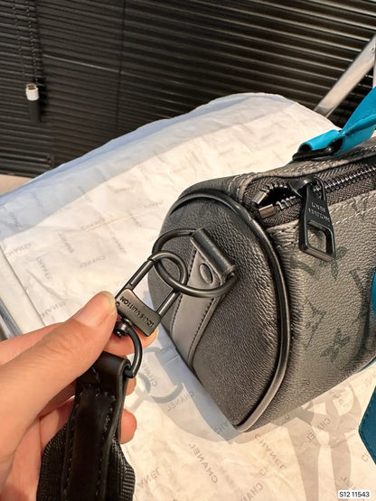 ルイ・ヴィトン M11645 キーポル・バンドリエール25