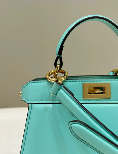 フェンディ ピーカブー ショルダーバッグ