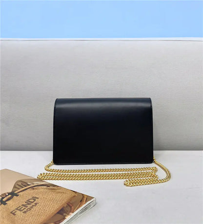 フェンディ チェーンウォレット