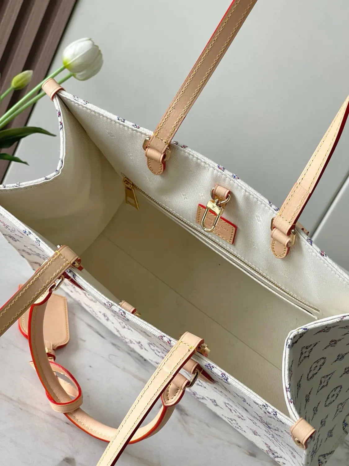 ルイ・ヴィトン M24708 オンザゴー MM